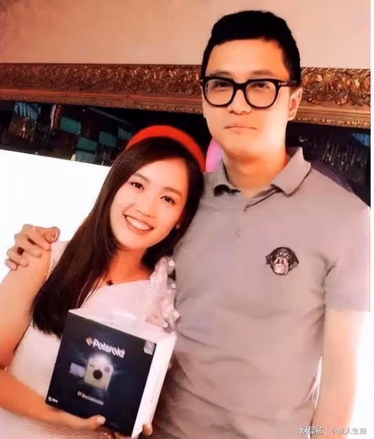 曾經高調秀恩愛,現今形同陌路的明星夫妻,離婚的原因五花八門