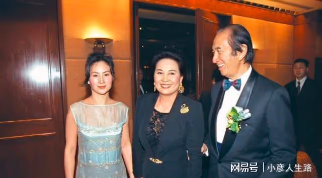 「當代甄嬛」藍瓊纓,僅14歲征服賭王,培養出何家接班人何超瓊