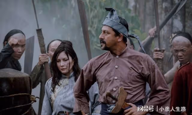 賭王二太告別式已低調舉行,女兒何超儀首發聲,她忍痛送別母親