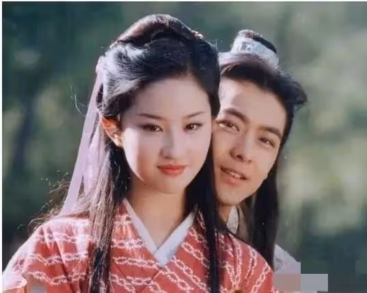 劉亦菲採訪時自曝:如果我當初主動一點,現在沒準兒就是林太太了