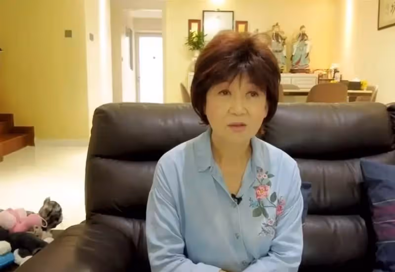 67歲朱咪咪千萬別墅曝光!坐擁「一櫃子金器」卻自嘲「不值錢」:我家不是豪宅,是狗窩