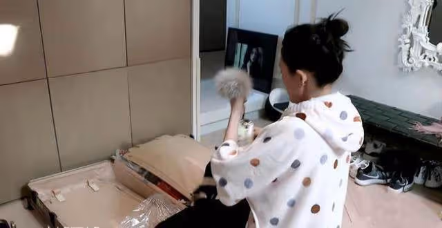 參觀章子怡現實的房子！房子就像花園別墅，內部裝修很豪華，一家人生活很幸福