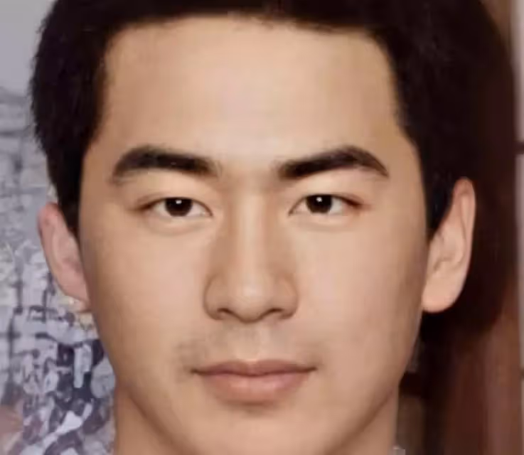 老婆再漂亮也拯救不了!孩子凸嘴小眼大鼻子,這13位男星的基因太強了,網友:媽毫無參與感
