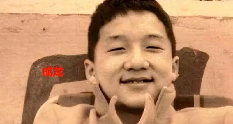 老婆再漂亮也拯救不了!孩子凸嘴小眼大鼻子,這13位男星的基因太強了,網友:媽毫無參與感