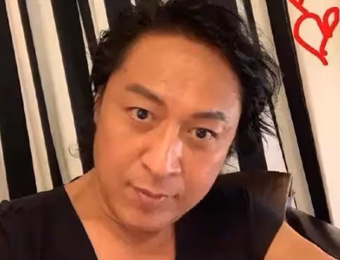 「多爾袞」馬景濤10年沒拍戲,鄉下商演身材發福皺紋明顯 ,兒子顏值成亮點