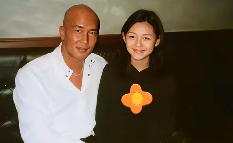 大S女兒近照曝光!8歲小玥兒顏值開掛,五官終於像大s了,網友:長大美出新高
