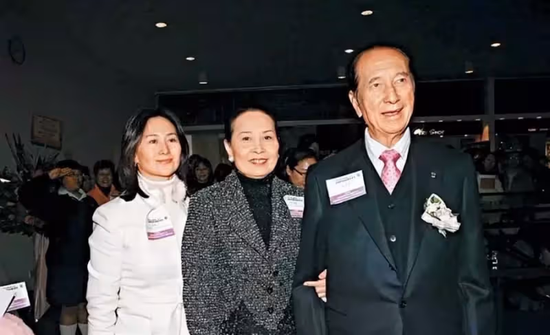 賭王二太藍瓊纓永遠離去!5個子女個個身家百億,比原配風光多了