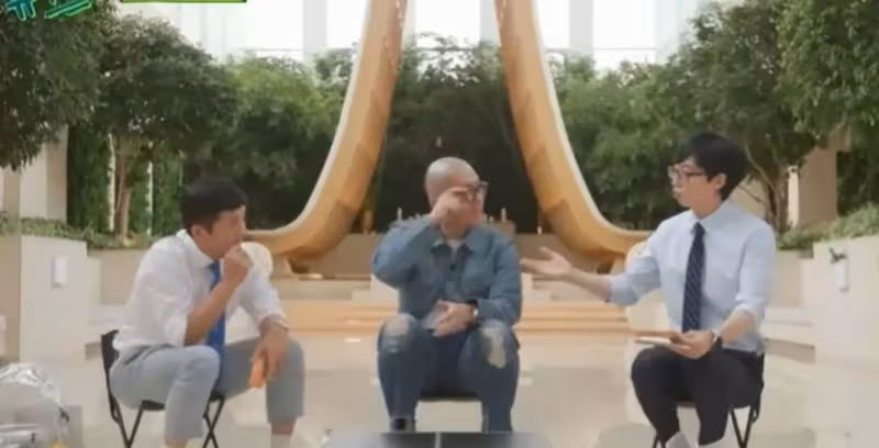 具俊曄重現向大S求婚場景,單膝跪地視訊求婚,自曝每天纏著大S