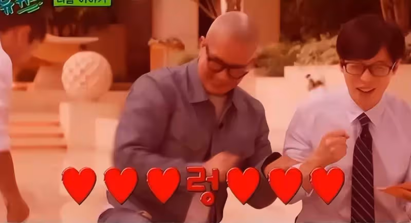 具俊曄重現向大S求婚場景,單膝跪地視訊求婚,自曝每天纏著大S