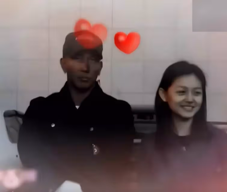 具俊曄重現向大S求婚場景,單膝跪地視訊求婚,自曝每天纏著大S