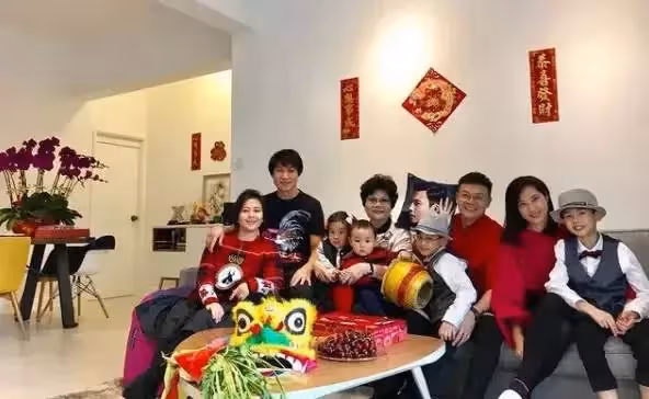 陳偉霆有多壕?內地走紅7年香港置業5套豪宅,價值超4億,露臺能看海,客廳大到能遛狗