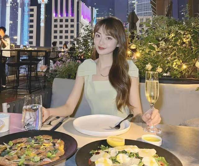 TVB前知名女星被質疑炒作!離巢做網紅,整容、包養負面新聞不斷