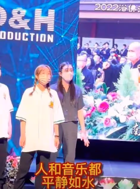 王祖賢近照美人感消失殆盡，彎腰駝背身材臃腫，面目全非一言難盡