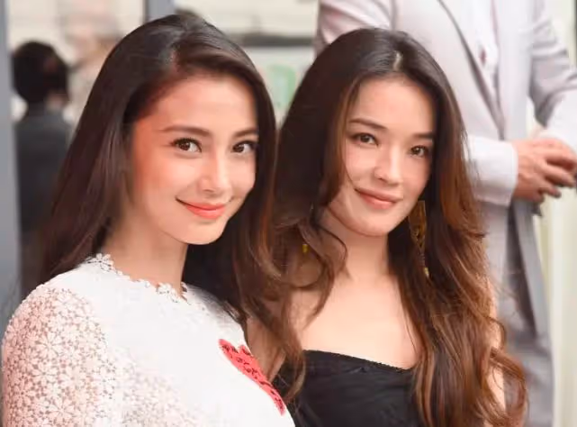 當大花碰上85花,舒淇楊穎似豪門姐妹,身後男星將氛圍推至頂峰
