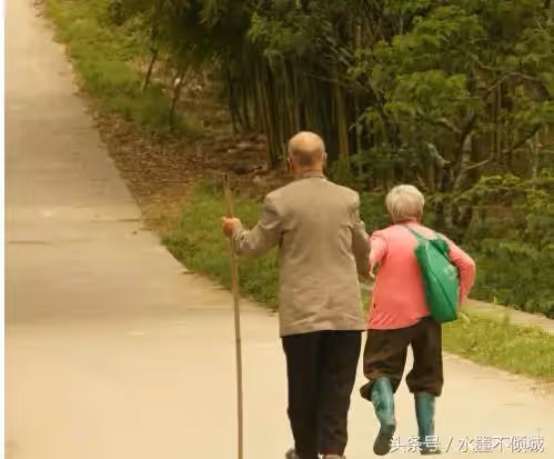 兒子結婚不想買房!他勸父母「去養老院」 父母去之前「把房子賣了」