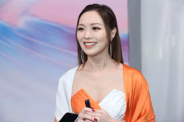 生日被送以「FYY」命名的車牌？TVB力捧小花傳新戀情，本人終回應