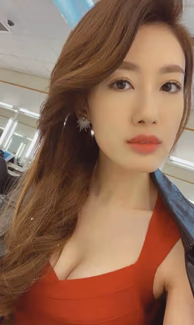 孕婦造型率先曝光!TVB上位小花亮相引關注,時隔十年再「回家」