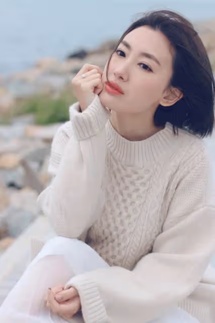 孕婦造型率先曝光!TVB上位小花亮相引關注,時隔十年再「回家」