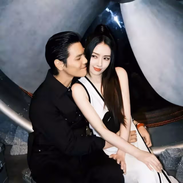 向佐:多次戀愛被向太拒絕,郭碧婷憑什麼嫁入向氏豪門?