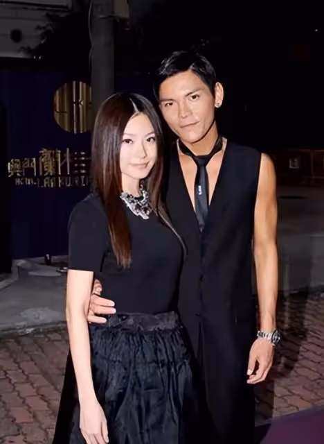 向佐:多次戀愛被向太拒絕,郭碧婷憑什麼嫁入向氏豪門?