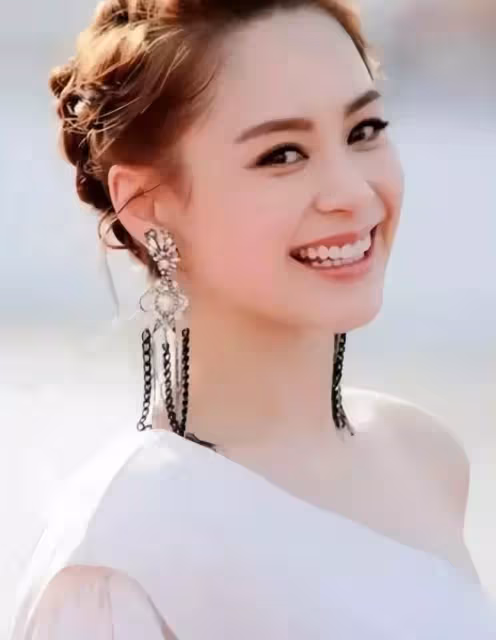 向佐:多次戀愛被向太拒絕,郭碧婷憑什麼嫁入向氏豪門?