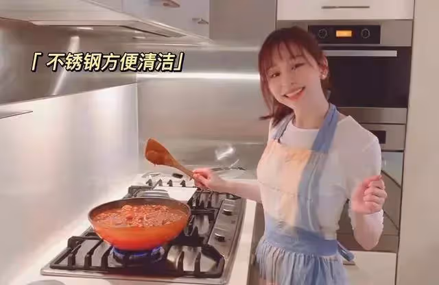 走進「甜心教主」王心凌的家:甜而不膩的奶油風,自帶溫柔濾鏡,做飯健身遛狗,一個人很自在