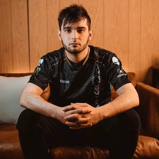 shox：從1月份到Major，我只在家25天