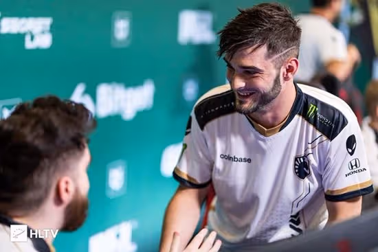 shox：從1月份到Major，我只在家25天