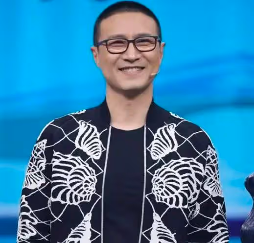 嘎子徹底得罪汪峰了,因照片將對方告上法庭,審判結果得不償失!