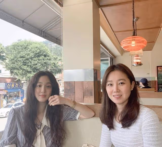 金三順最美女二鄭麗媛，曾因劈腿受爭議，如今40歲活成了女王