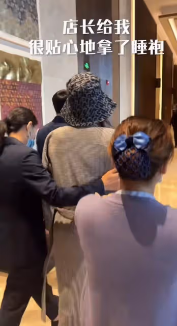 陳佩斯外甥女住88萬月子中心,24小時專人服侍,身材豐滿長腿吸睛