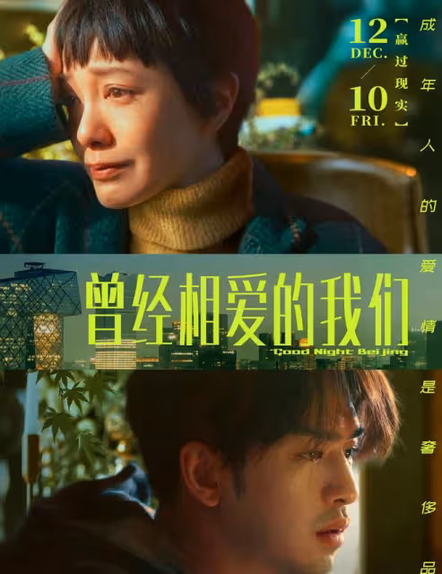 39歲房祖名罕露面,開200萬豪車違規亂停,坐路邊抽雪茄表情享受