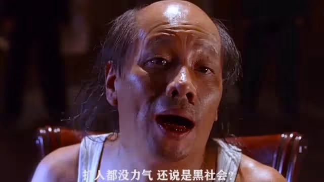 71歲港星梁小龍定居內地,穿布鞋做核酸太接地氣,低調現身無人識