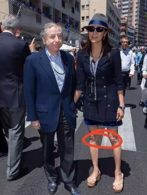 女明星的腳也是「千奇百怪」！林志玲42碼大腳讓人吃驚，趙麗穎無鞋可穿