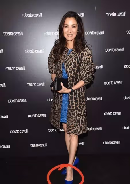 女明星的腳也是「千奇百怪」！林志玲42碼大腳讓人吃驚，趙麗穎無鞋可穿