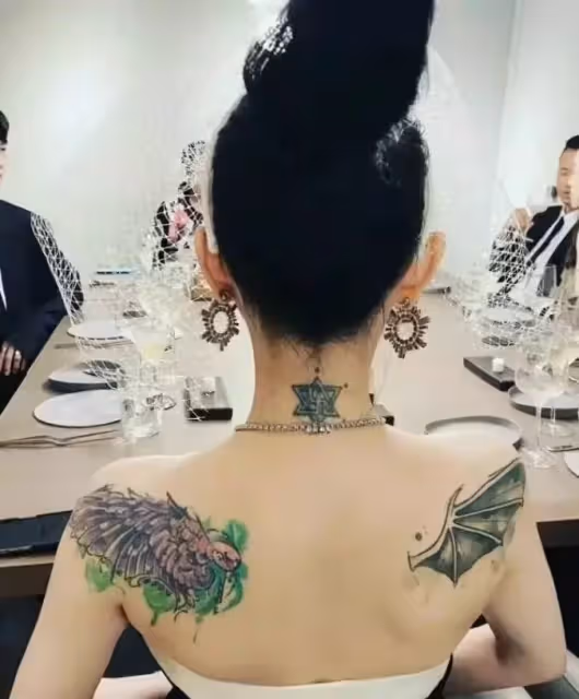 大s婚禮現場曝光！贏過汪小菲的千萬豪華婚禮，穿八千的婚紗不顯廉價