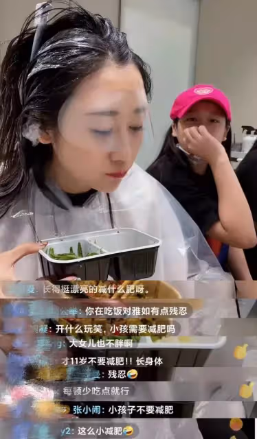 陳浩民嬌妻帶女兒外出!10歲雅薷身高一米六,穿38碼鞋體重破百,曾因長胖被當保姆