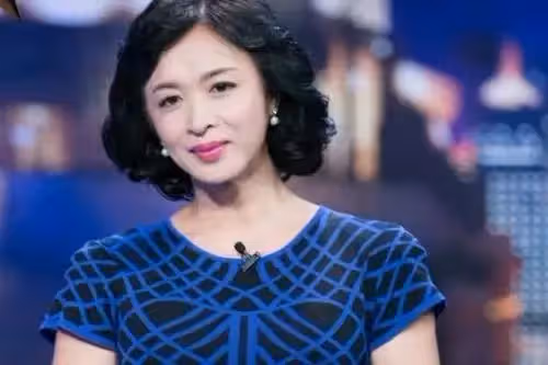 「毒舌」金星娶過女人,嫁過男人,逆天改「性」,如今是「三個孩子三個父親」活成了傳奇
