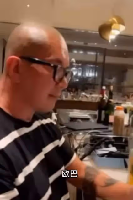 具俊曄瘋狂表白大S，臉部通紅聲音哽咽，住女方豪宅生活愜意