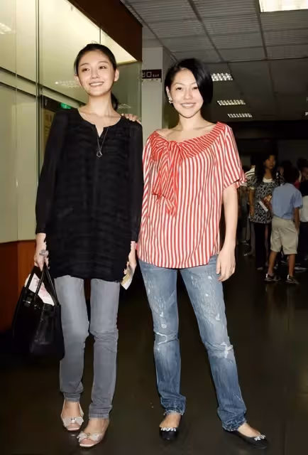 大小S姐妹合體「看出差距」,同穿牛仔風格卻大不同,大S氣質完勝