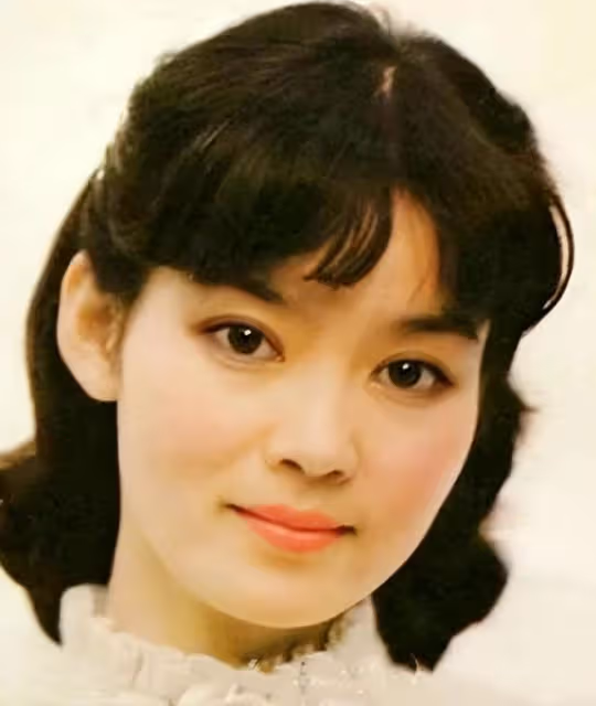 潘虹：當眾拒絕朱軍的表白，公然喊話思念前夫，離婚36年至今單身