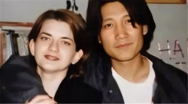 突傳死訊！知名演員離世終年51歲，與德國妻子裸婚，女兒顏值高