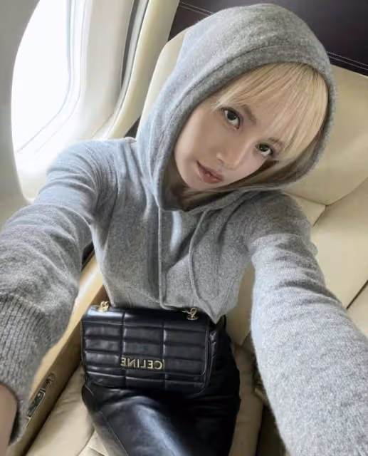 25歲的Lisa 擁有驚人財富，傳聞買了私人飛機