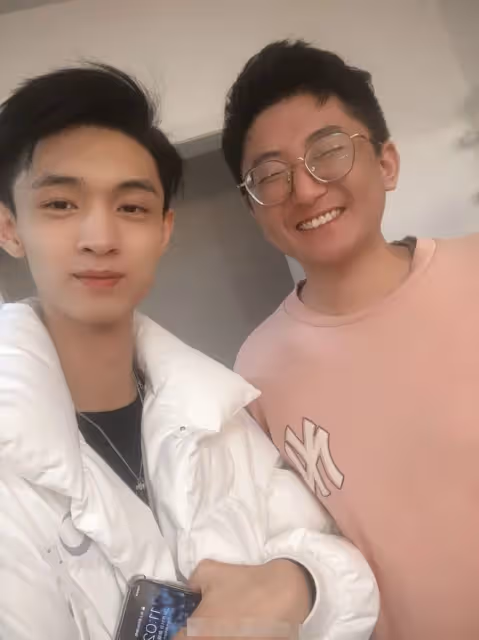 德雲社再曝醜聞!陳霄華被曝入室猥褻被抓,一絲不掛硬闖女孩臥室