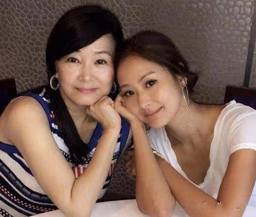 日本富豪太痴情!看中國女神嫁人又離婚,專心做30年備胎後終轉正
