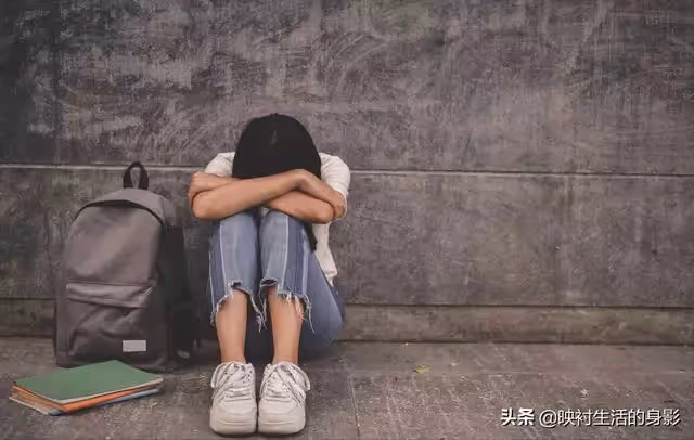 女子離婚時拿走前夫50萬,給弟弟買完房子後,竟找上前夫要求復婚