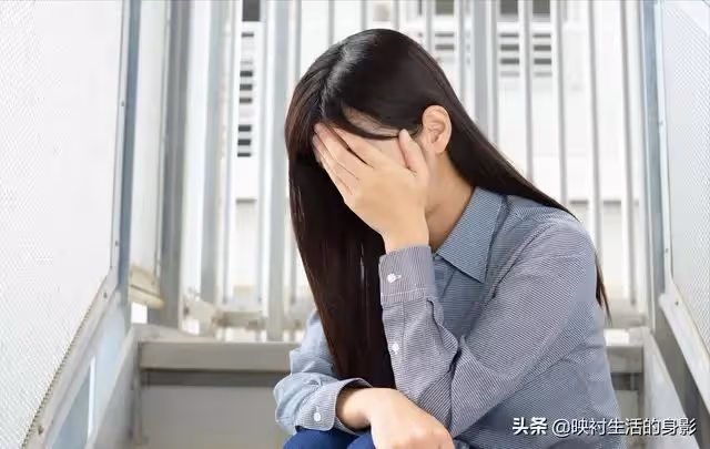 女子離婚時拿走前夫50萬,給弟弟買完房子後,竟找上前夫要求復婚