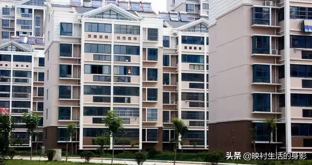 女子離婚時拿走前夫50萬,給弟弟買完房子後,竟找上前夫要求復婚