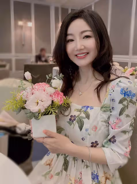 被封小鄧麗君！洪榮宏妻憶童年「爸爸士林夜市擺攤」被討債　8歲父走了「休學做陣頭牽亡歌 」靠貴人扭轉命運