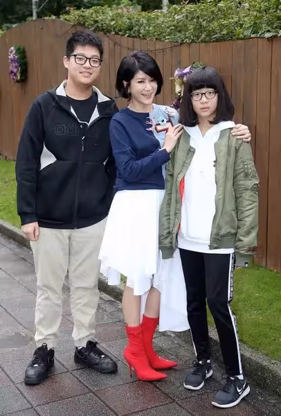 對前夫不聞不問？袁惟仁前妻「親吐委屈真相」背後滿滿心酸　為母則強「終於繳清20年費用」鬆一口氣